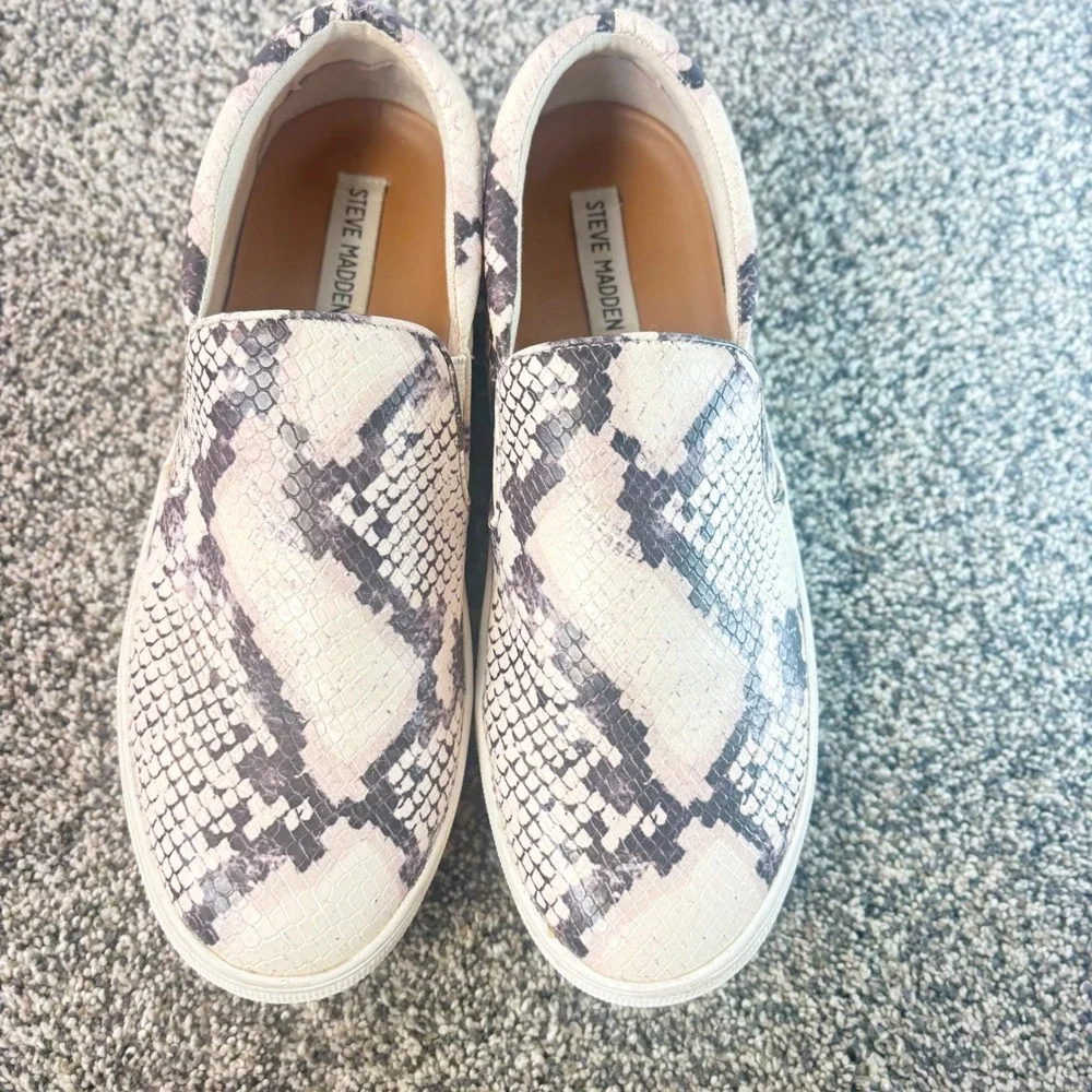 Steve Madden Gills Snakeskin Platform Slip On Sneakers Grey Cream comfy 9.5